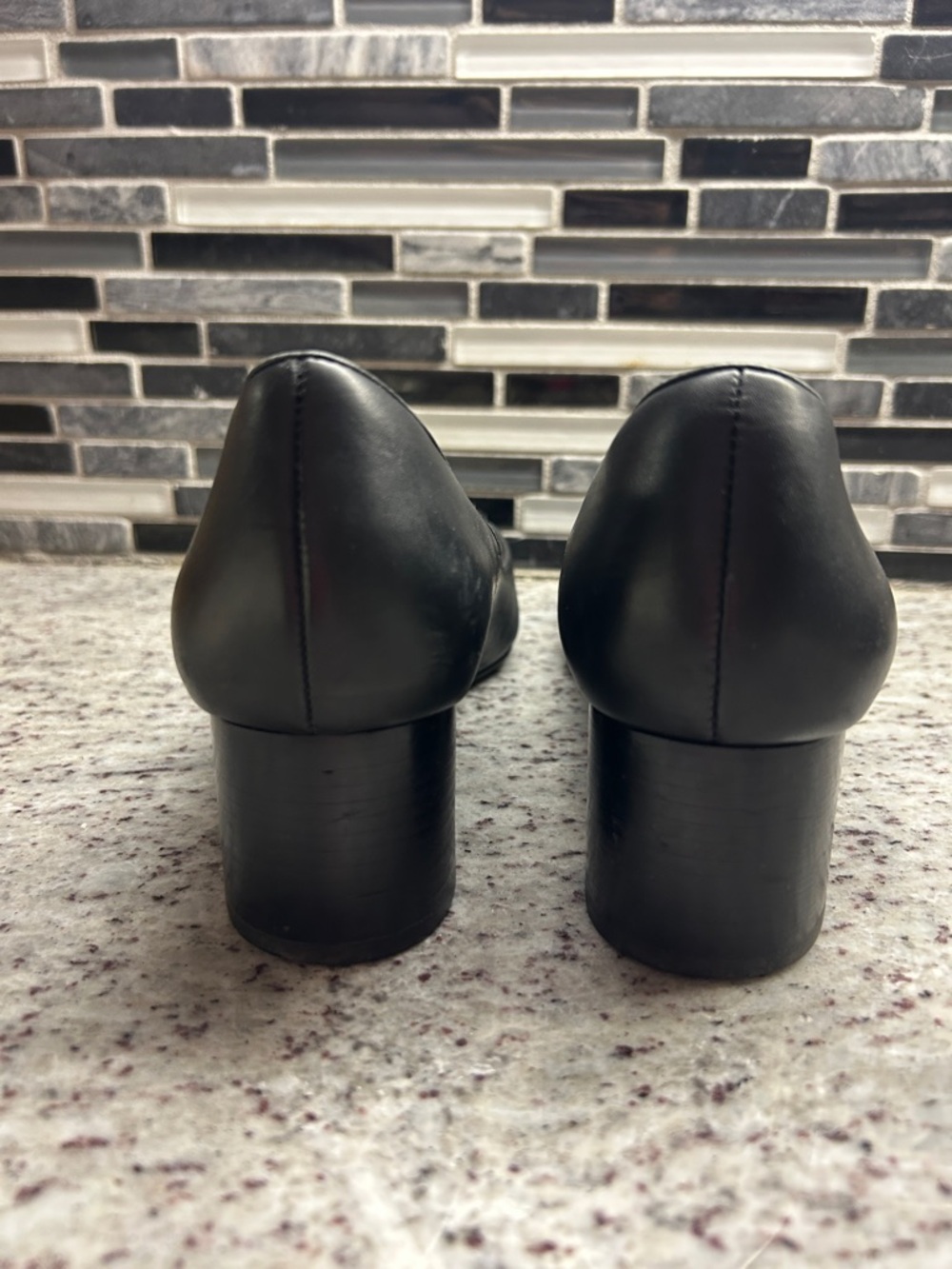 Tory Burch Black Leather Pumps with Gold Logos size 7.5 - Picture 8 of 9